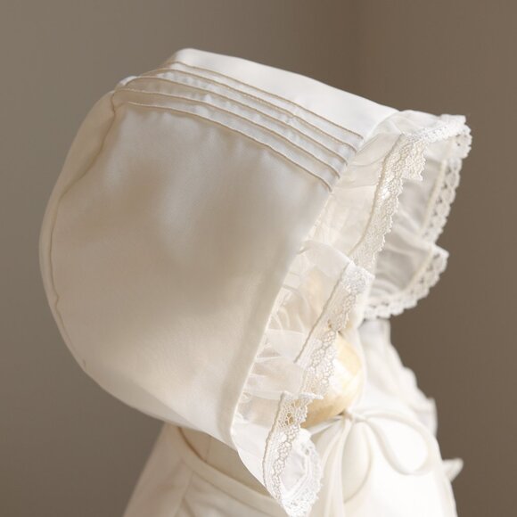 Ivory Smocked Dress & Bonnet Set Organza Special Occasion Portrait Boutique NWT - Picture 5 of 7